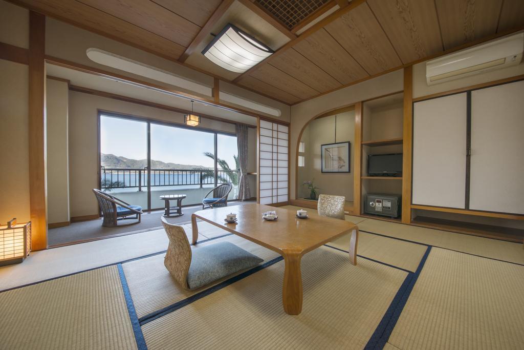 Katsuura Gyoen Hotell Nachikatsuura Eksteriør bilde